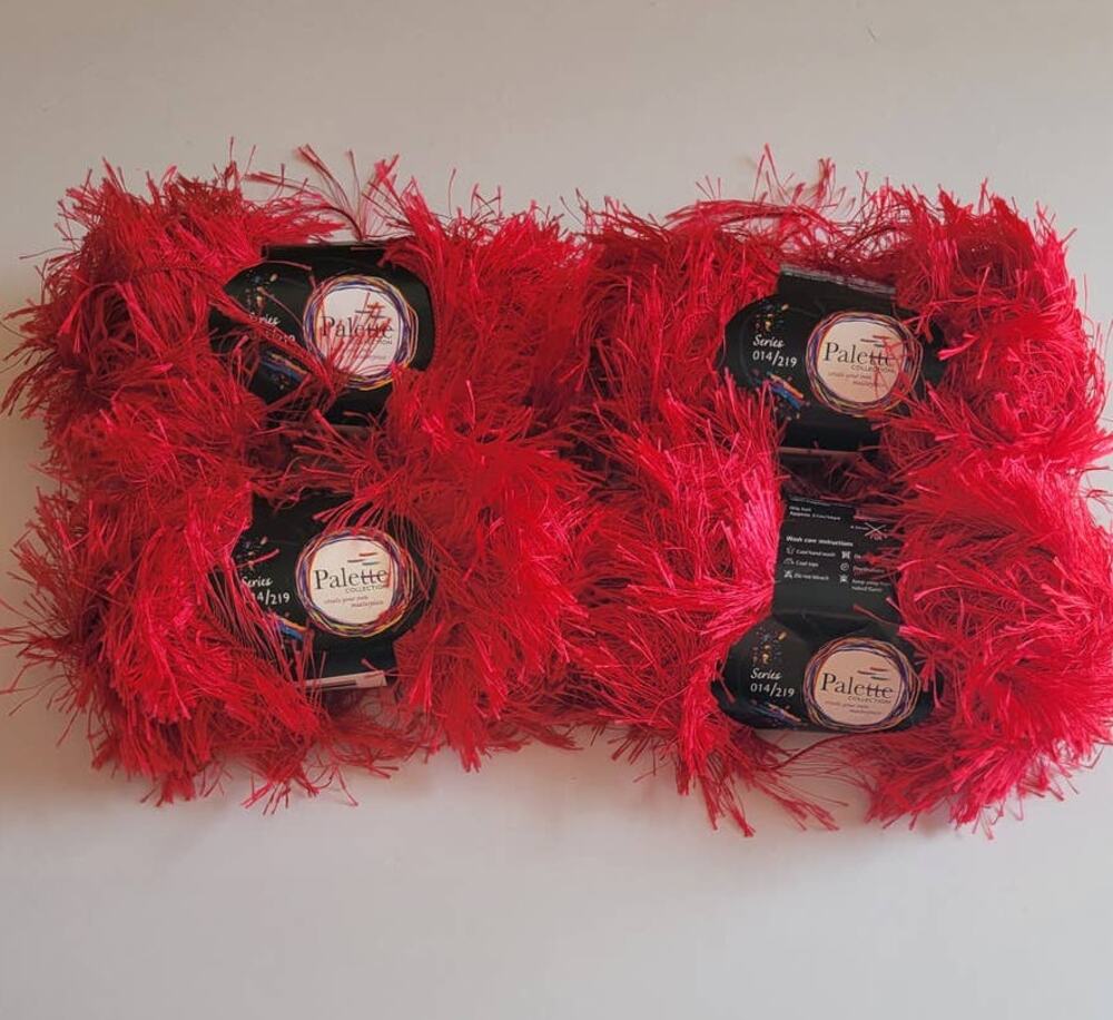 Palette Collection Fringy Series 014 Yarn Lot of 4 in Scarlet Eyelash Novelty